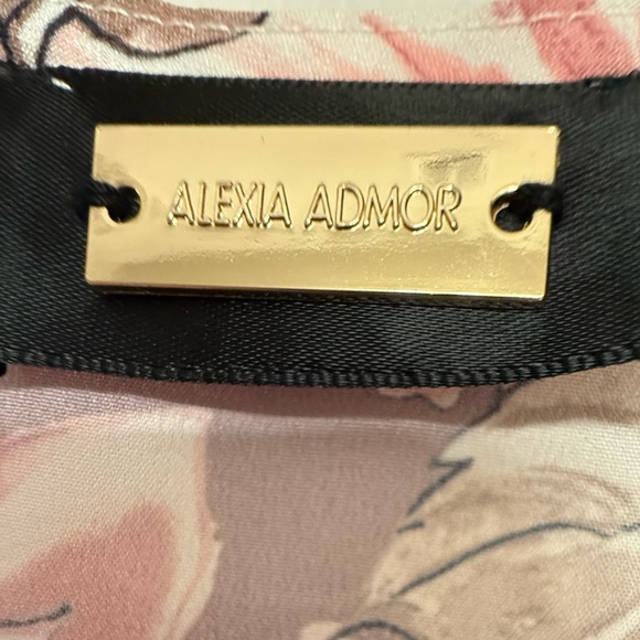 Alexia Admor Mauve Draped Front Floral Dress – No Size Tag (See Measurements) - Picture 5 of 11